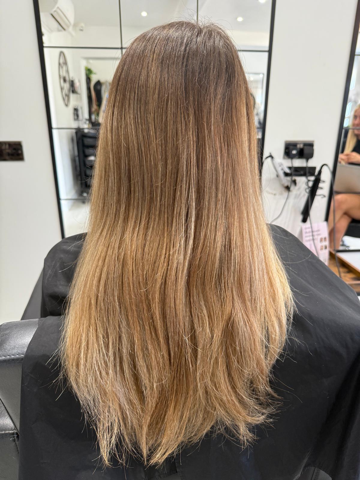 Before photo of straight bronde hair before a Rebecca Jane Hair appointment